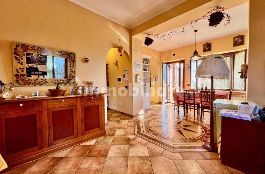 Lake Garda House | house in the archaeological area