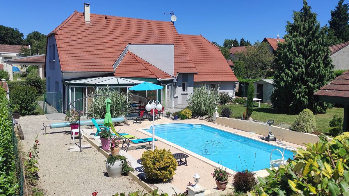 Damparis House | House in the countryside, very quiet area.