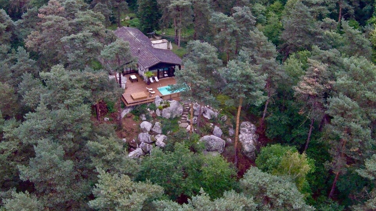 Maisse Villa | House in the forest 50km from Paris