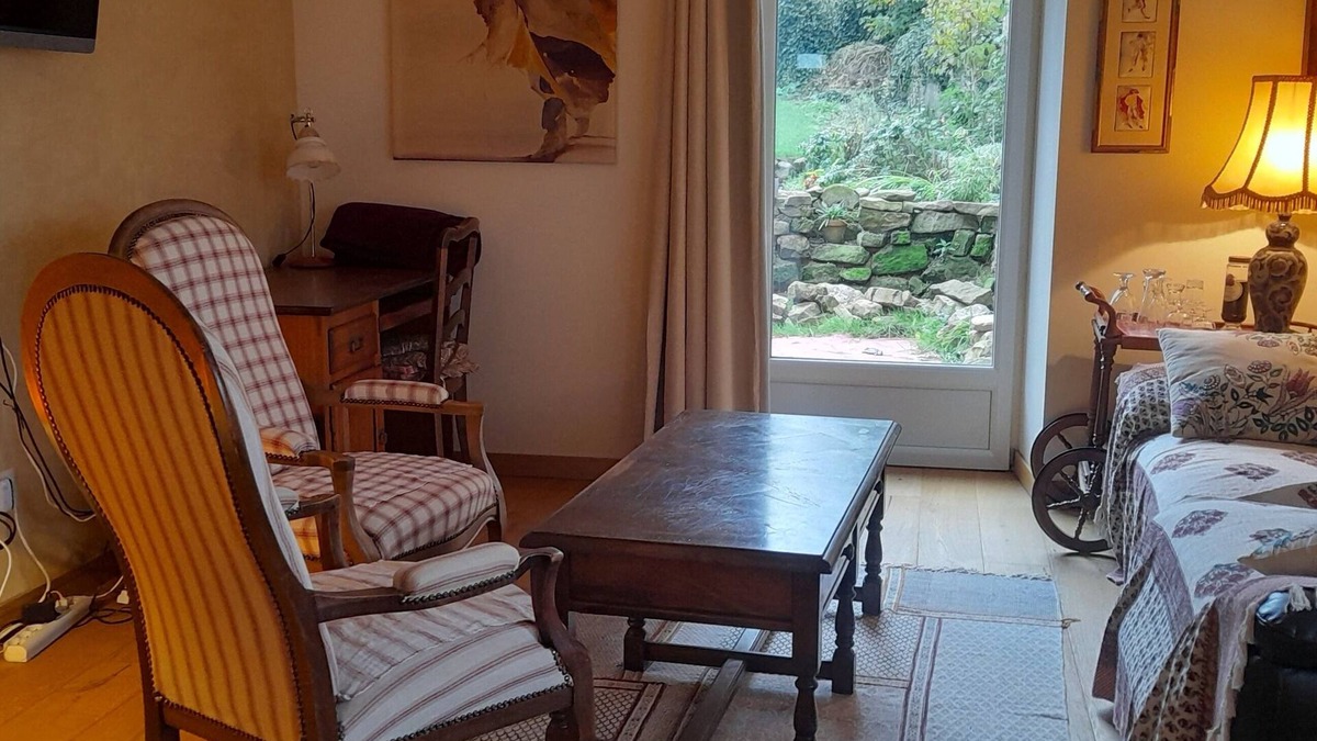 Lubine House | House in the heart of a village, in the countryside