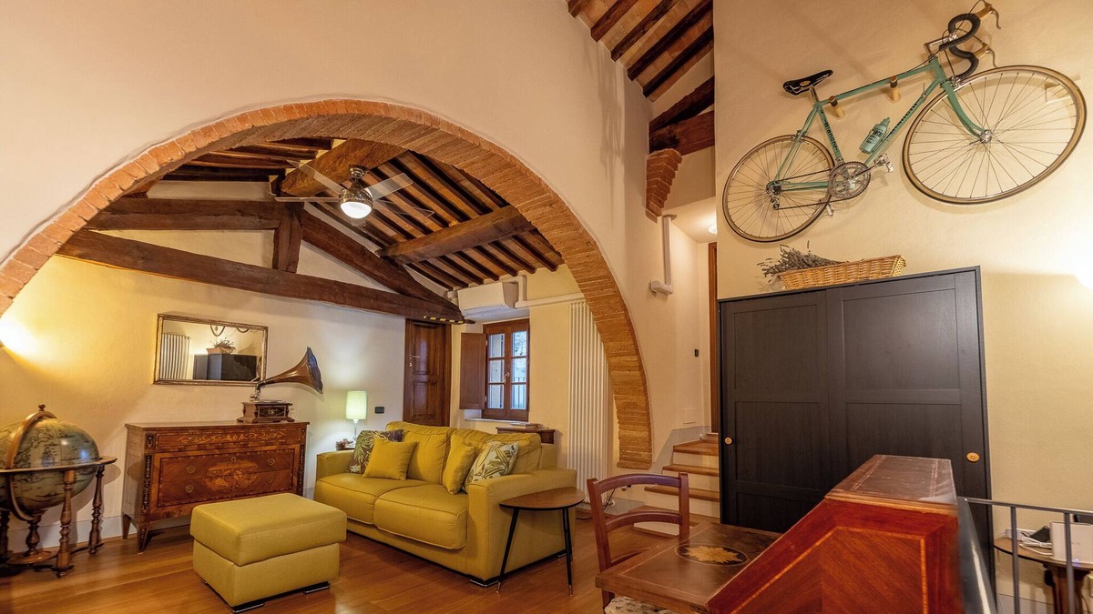 San Martino Apartment | House in the historic center, with a private courtyard and equipped terrace