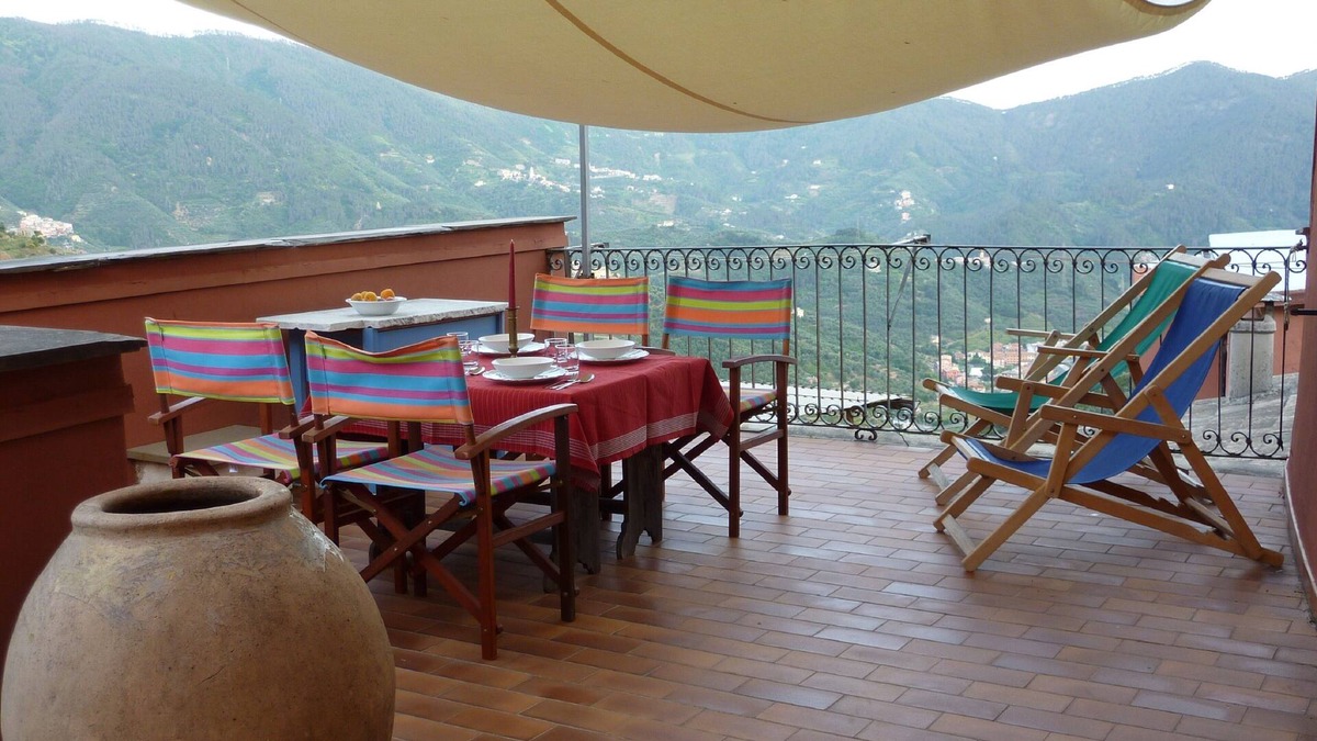 Lavaggiorosso House | House in the mountain village with fantastic terrace; 10 min. From Levanto beach