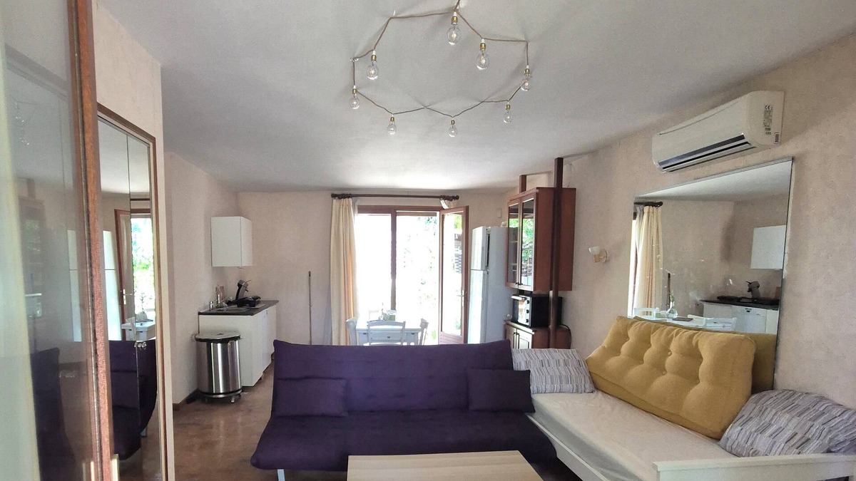 Cournonsec House | House in the South of France, 15 minutes from the Mediterranean Sea - sleeps 5