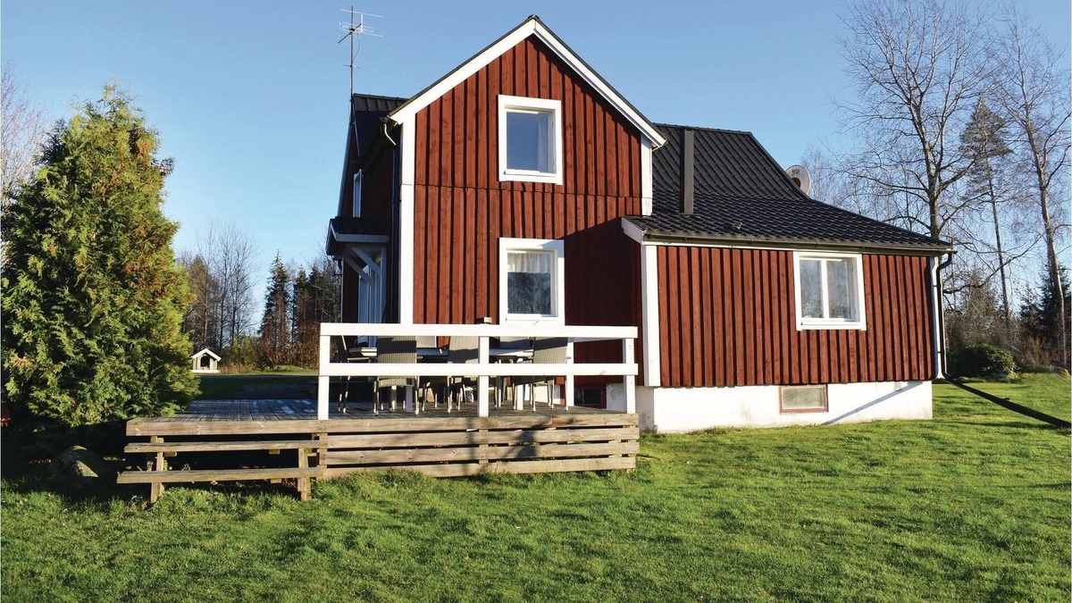 Lonashult House | House in undisturbed location in the forest, near Lönashult.