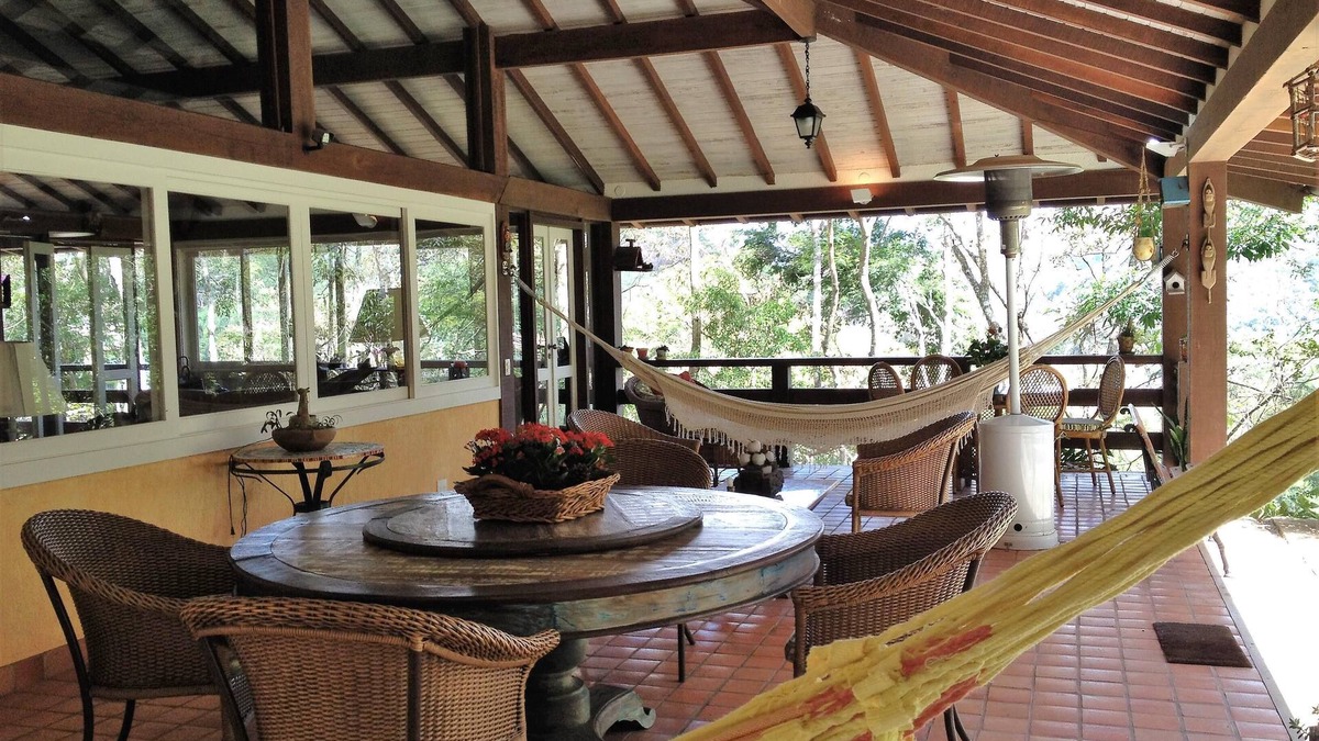 Pedro do Rio House | House integrated with nature with much comfort and well being.