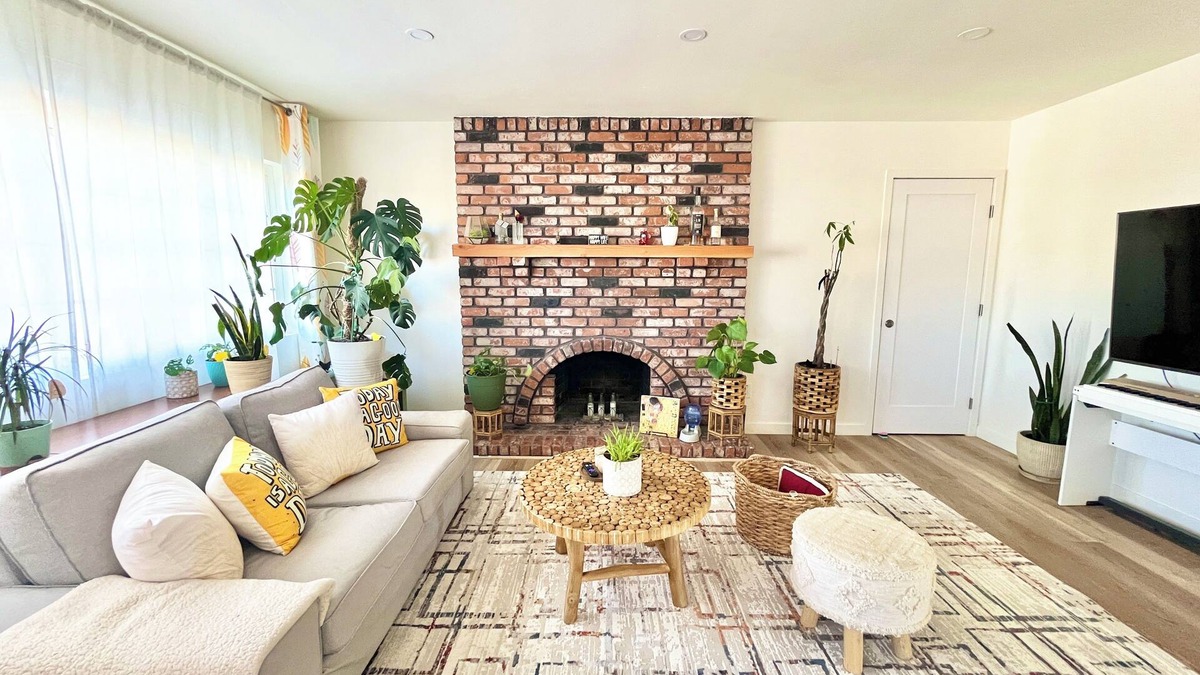 Santee House | house is sold, vrbo won't help delete this listing. don't book