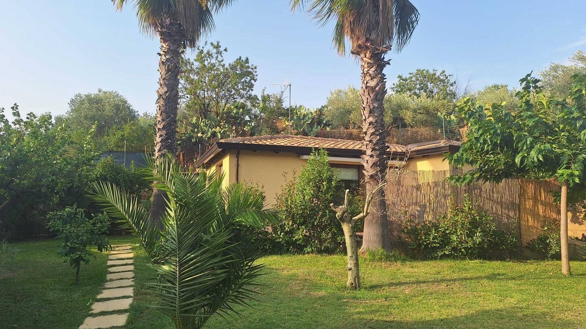 San Michele di Ganzaria House | House in the green Sicilian countryside between Caltagirone and Piazza Armerina