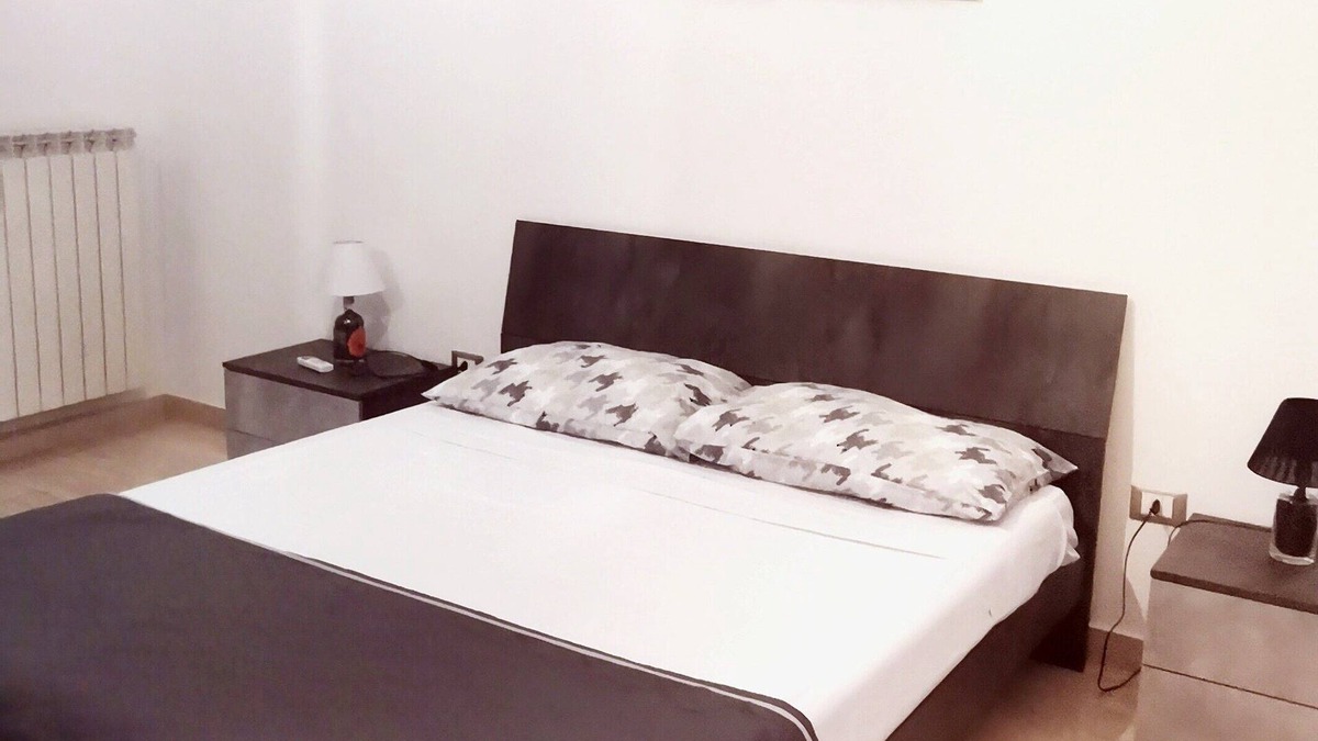 Santa Maria Capua Vetere Apartment | House of Aisha B&B, exclusive use apartment with free parking and wifi