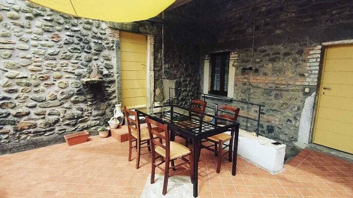 Villafranca in Lunigiana House | House in the medieval village of Filetto