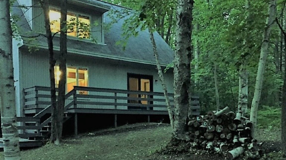 Elmira House | House just outside Gaylord- Quiet getaway -Wi-Fi