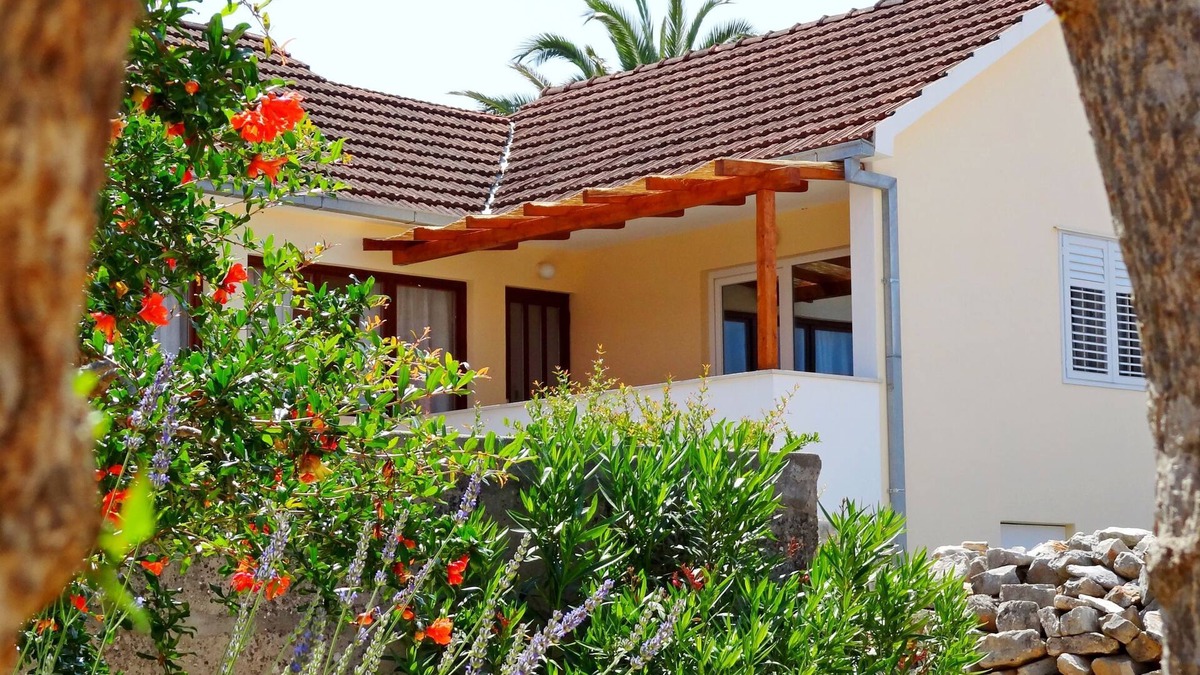 Vrboska House | House Lara (11851-K1) - Vrboska - island Hvar