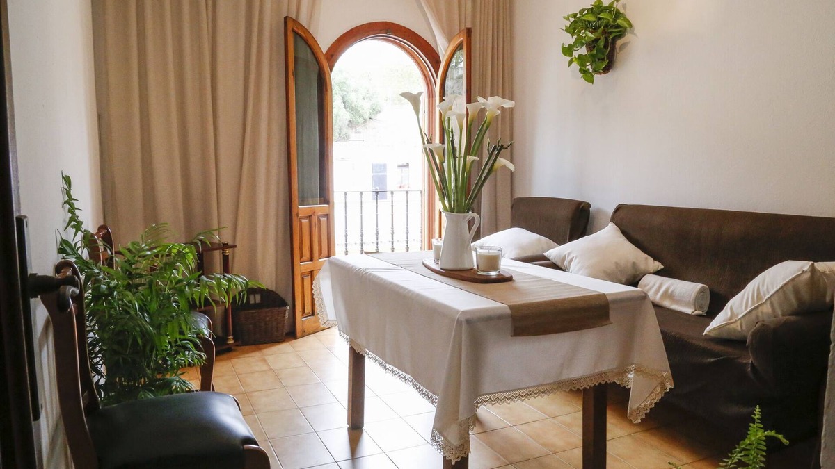 Arcos de la Frontera Condo | House Las Nieves I. Quiet Apartment, Central and Luminous with Terrace