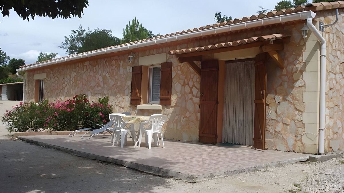Bedoin House | House "Les Romarins" with Mountain View, Private Pool and Wi-Fi