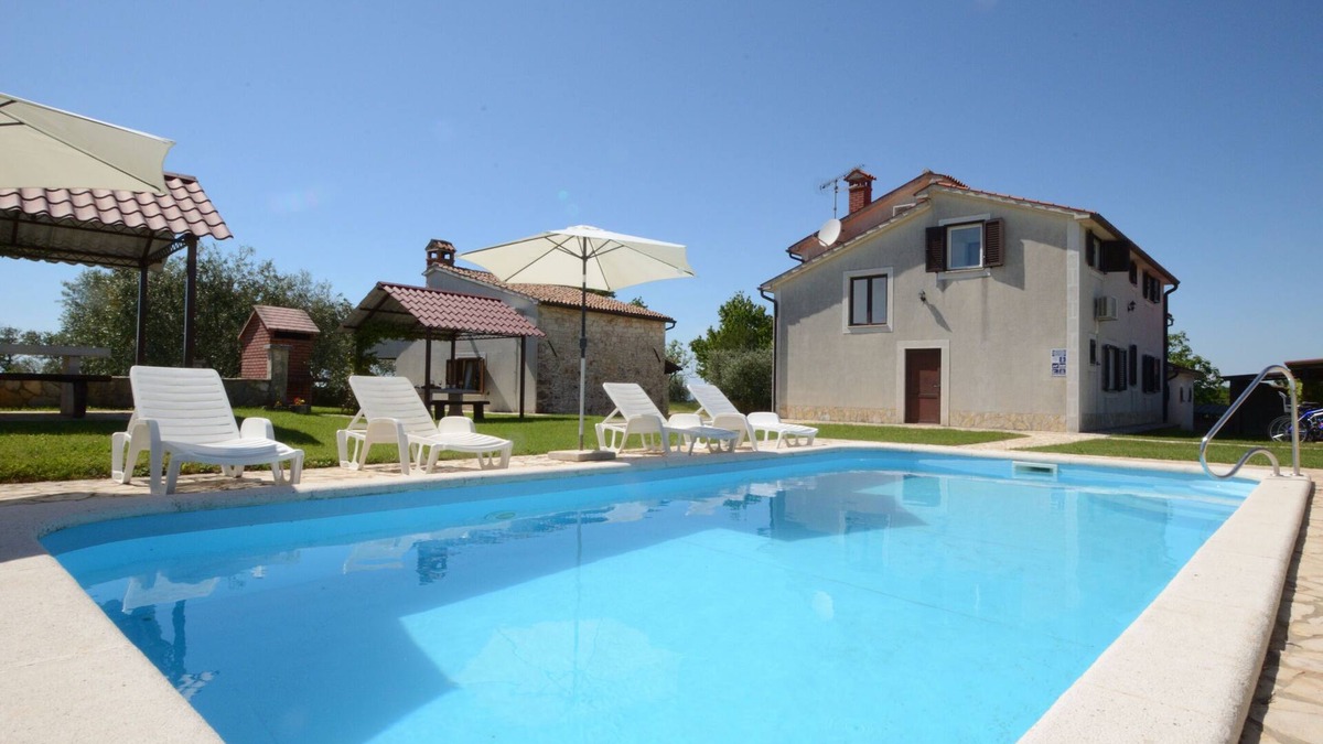 Lasici House | House Mariano (70272-K1) - Lasici