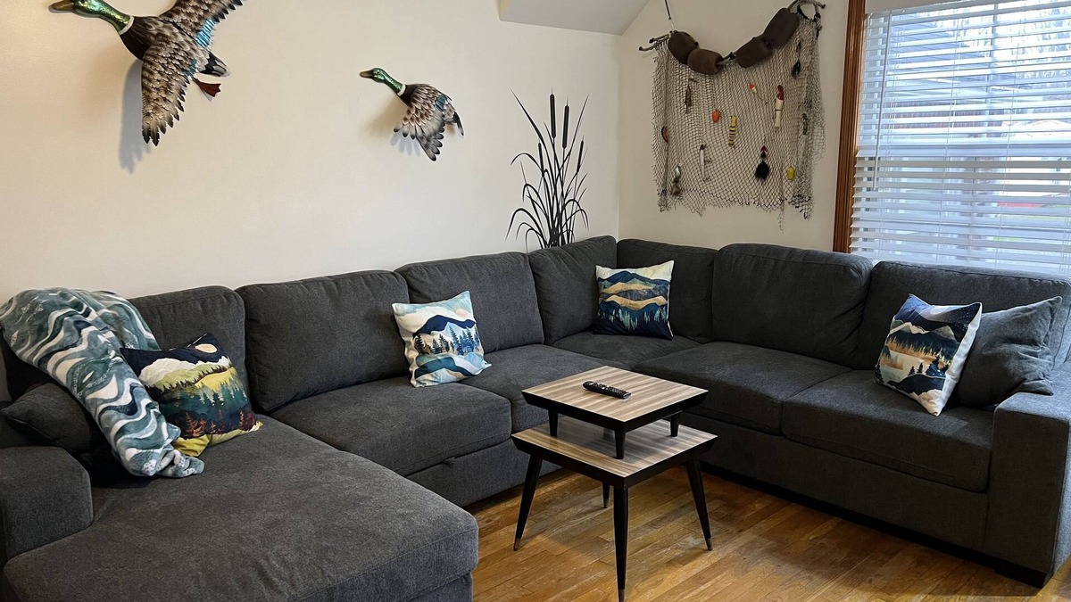 Westford House | House minutes from Pymatuning Lake!