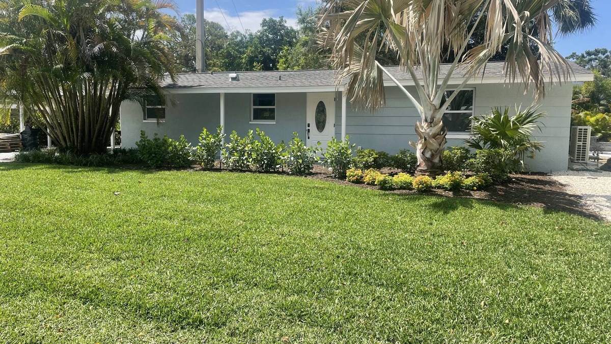 Riverview Estates House | House minutes from Siesta Key