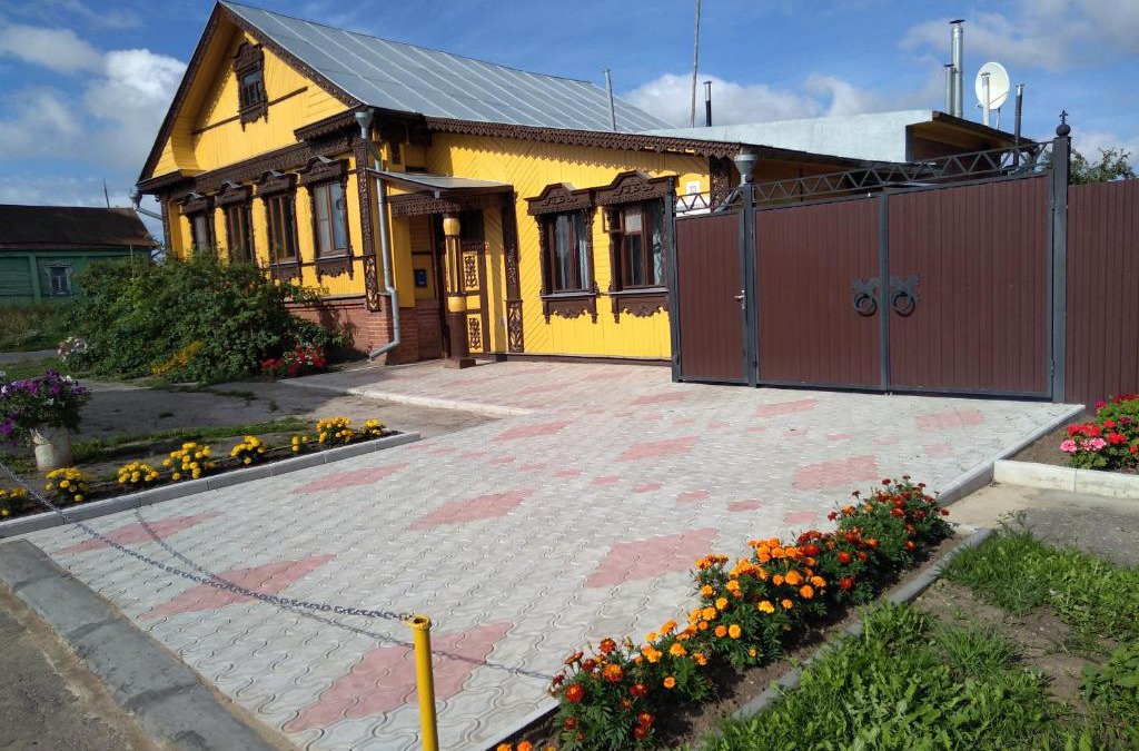 Suzdal House | House near Monastery