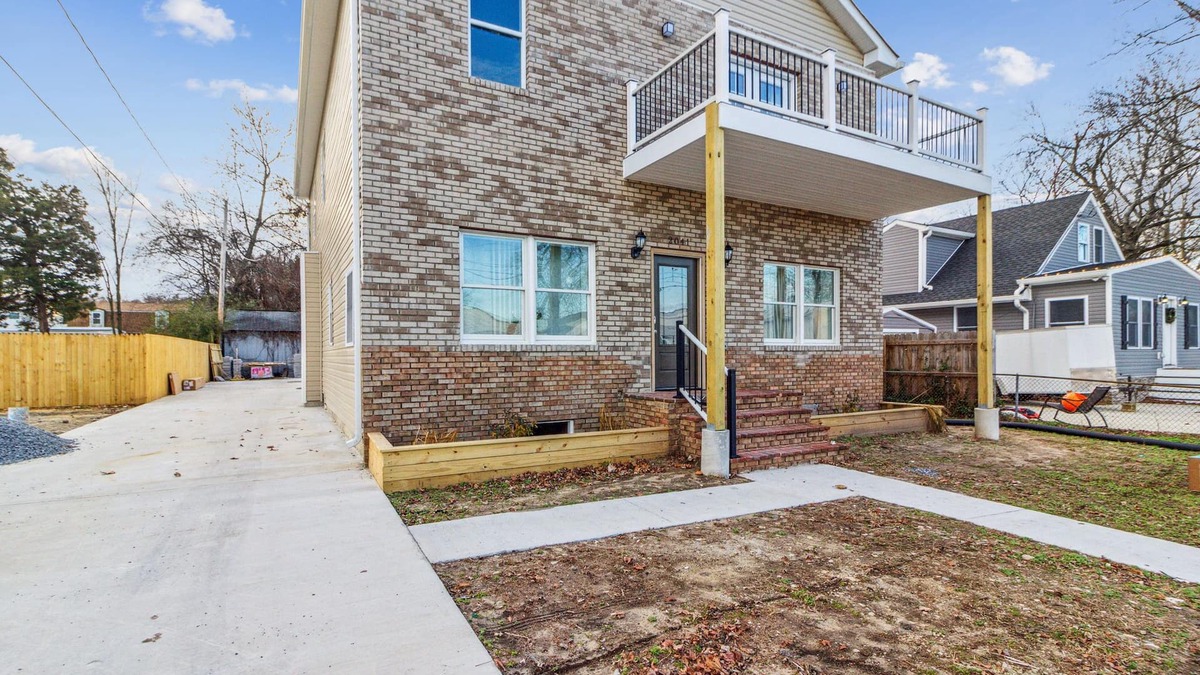 Fort Howard House | House near Patapsco River 2700 square feet