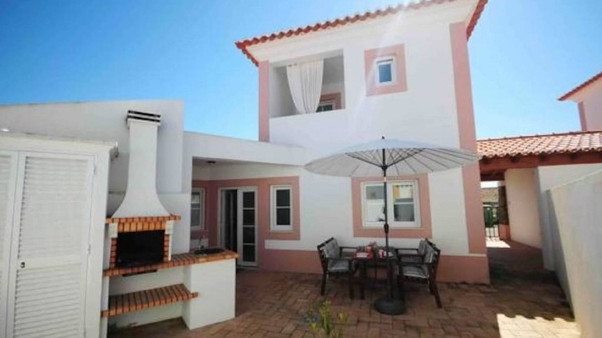 Cavaleiro House | House near Praia do Cavaleiro