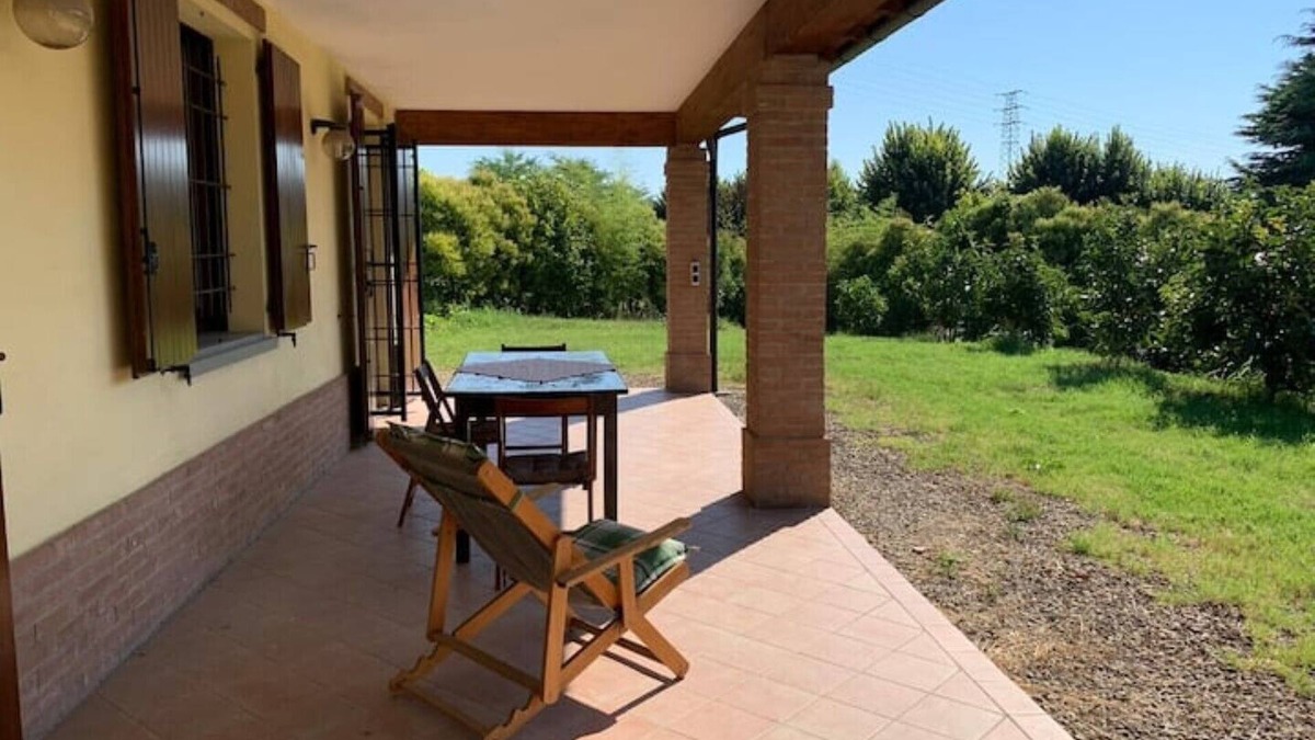 Vignola Apartment | House nestled in the countryside of Vignola