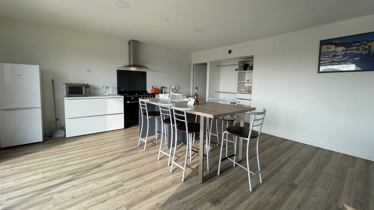 La Palme Apartment | House Of 100 M² 10 Min Walk From The City!