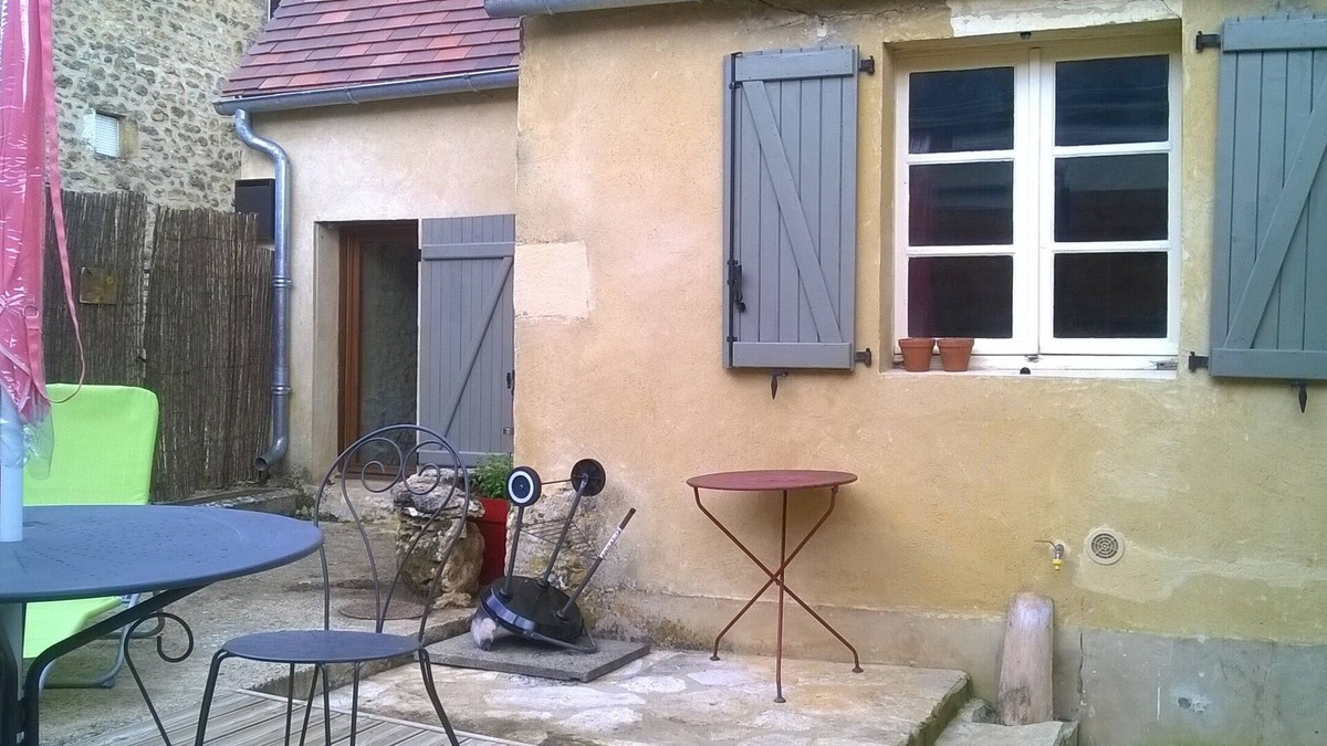 Meyrals House | House of 60m² with courtyard valley view