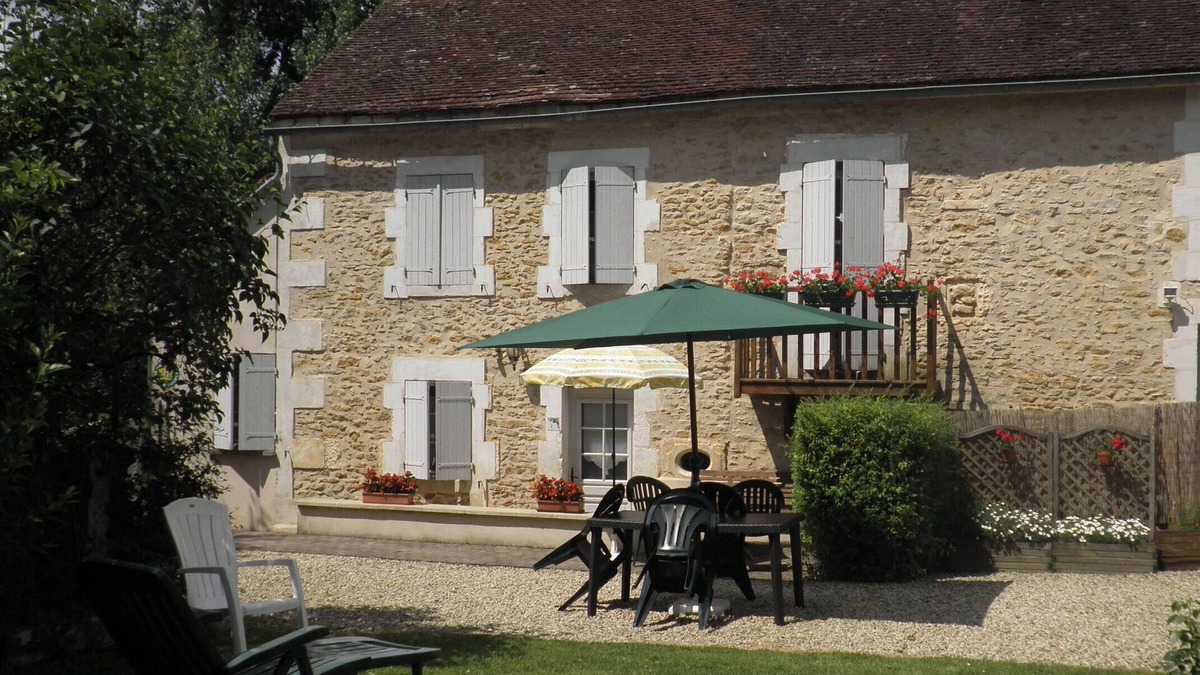 Chevannes House | House of caracter in an authentic renovated farmhouse