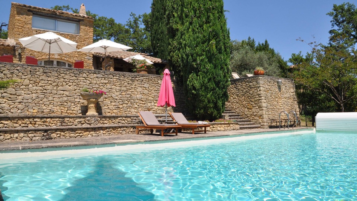 Puymeras House | House of character with swimming pool in peace