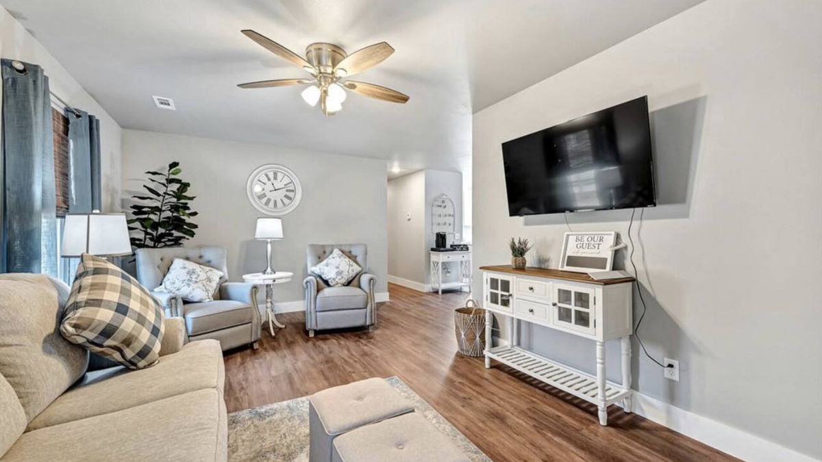 Bentonville House | House of Charm! Bike Trails & Walmart HQ