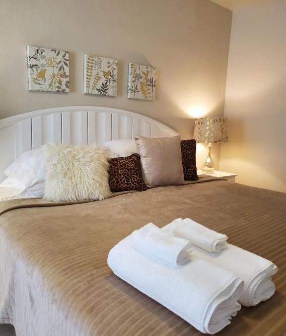 Benton Tract House | House of Favor