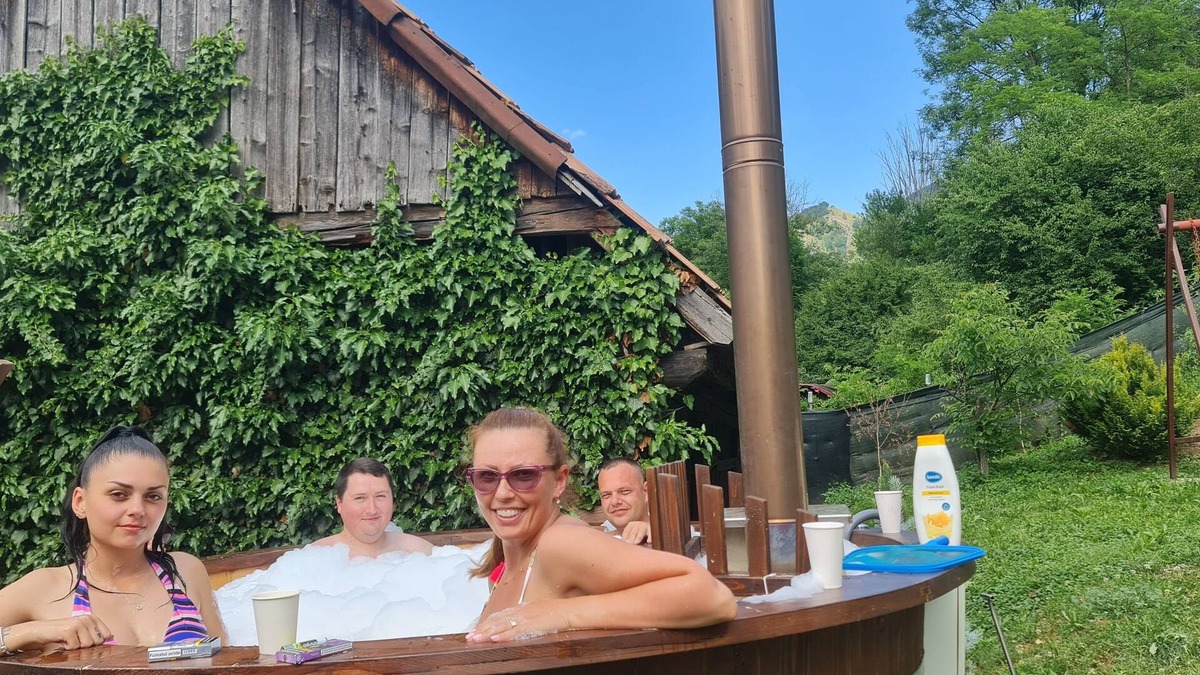 Ocolis House | House of Rei with Hot tube