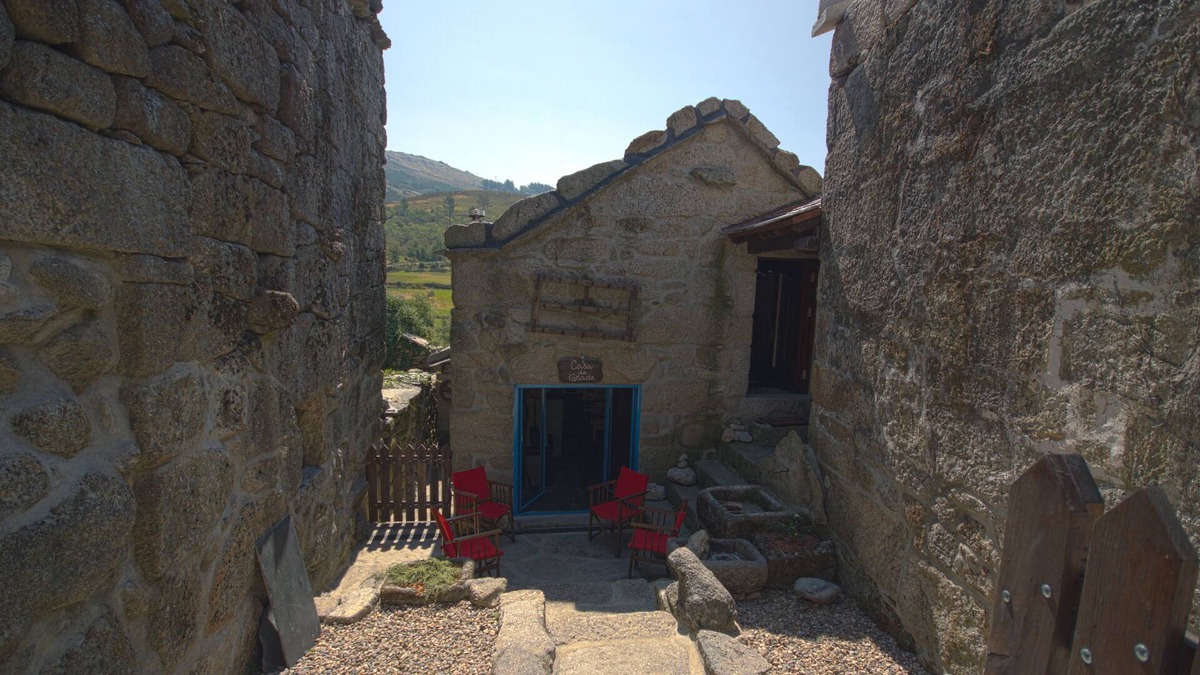 Mondim de Basto House | House of the Grade (Bobal, Natural Park of Alvão)