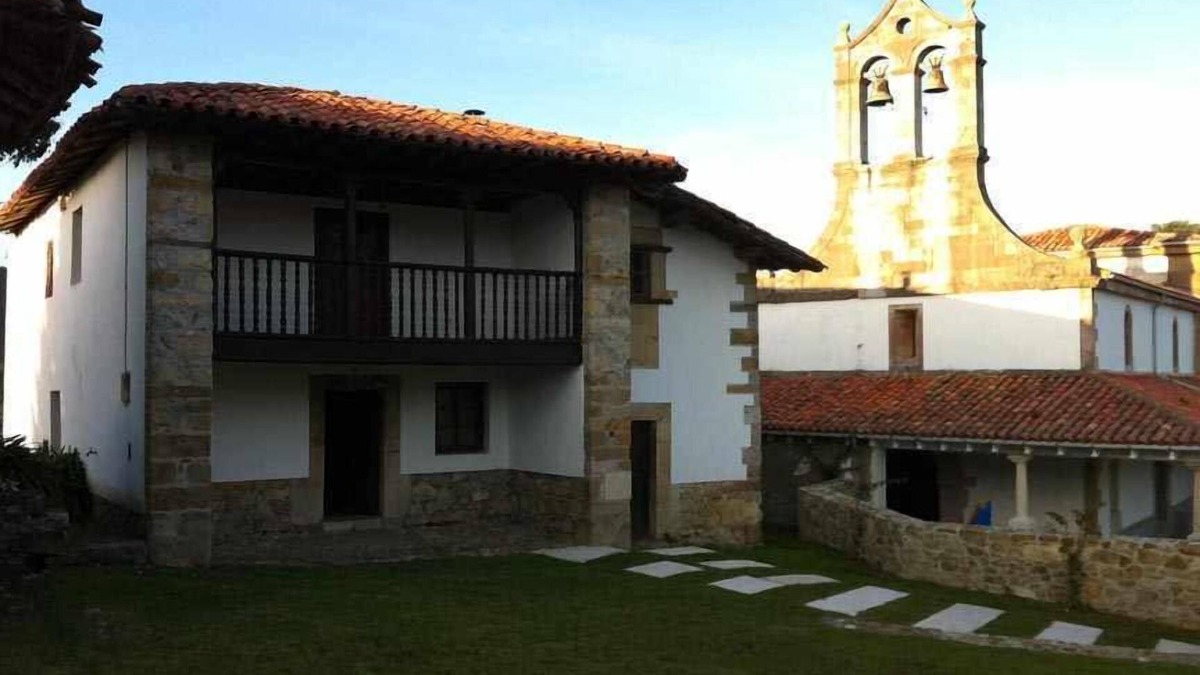 Prado House | House of Village House of Isidoro