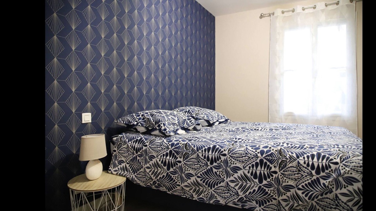 Plestan House | house of violets