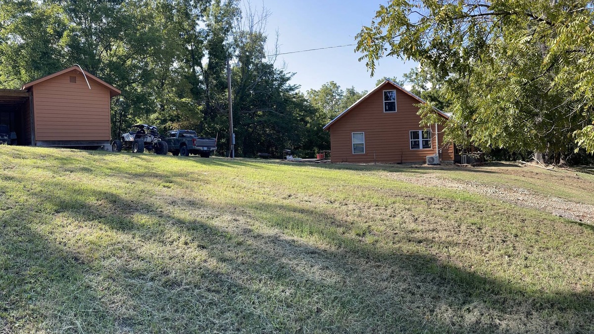 Tia Juana House | House on 80 acres that connect into the off road park! Extra cabins available.
