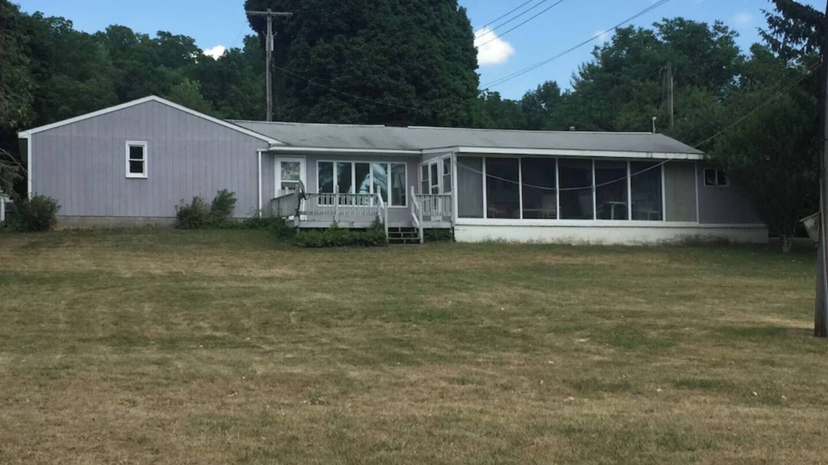 Union Springs House | House on Cayuga Lake with lakefront & great view. NEW OWNERSHIP with RENOVATIONS