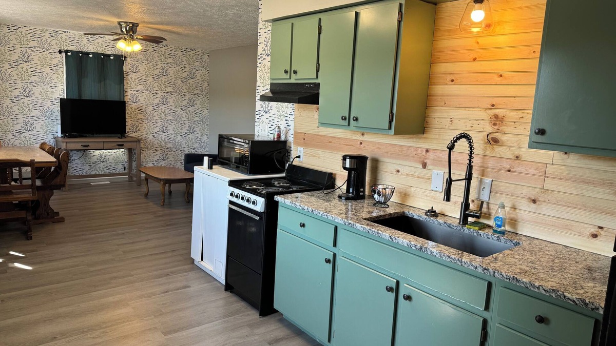 Cadiz Resort | House on Lake Barkley in the Marina