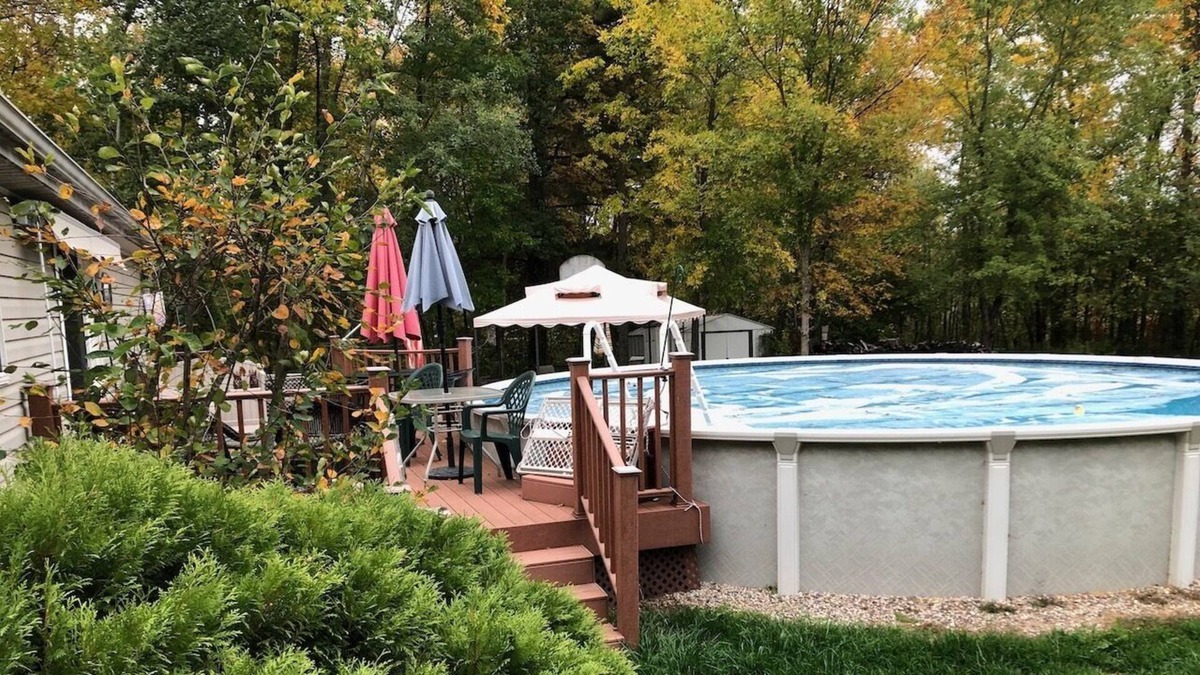 Abrams House | House on private lake with a pool