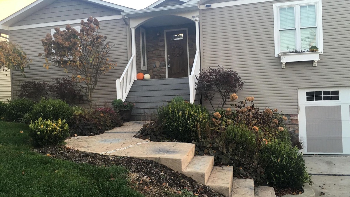 Apple Valley House | House on the 16th Tee!