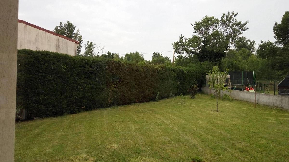 Crest House | House on the edge of the velodrome, circuit of hilltop villages, train station 5MN