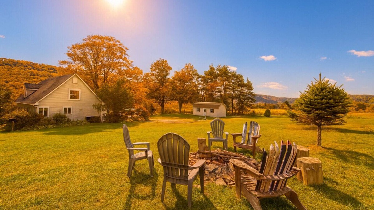 Ellicottville Apartment | House on the Hill - close to town - great views