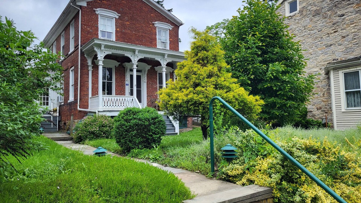Lewisburg House | House on the Susquehanna