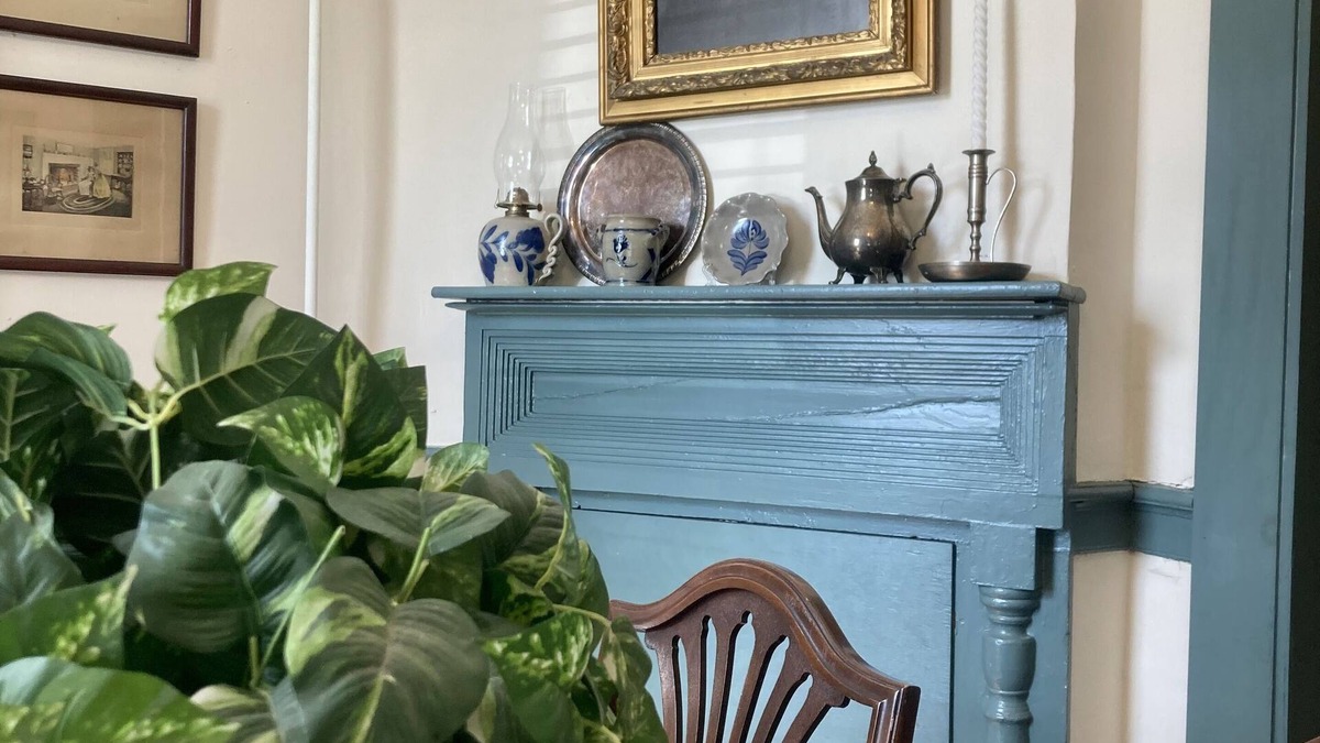 Ono House | House on Town Square-experience an early 1800s house and all of its charm!