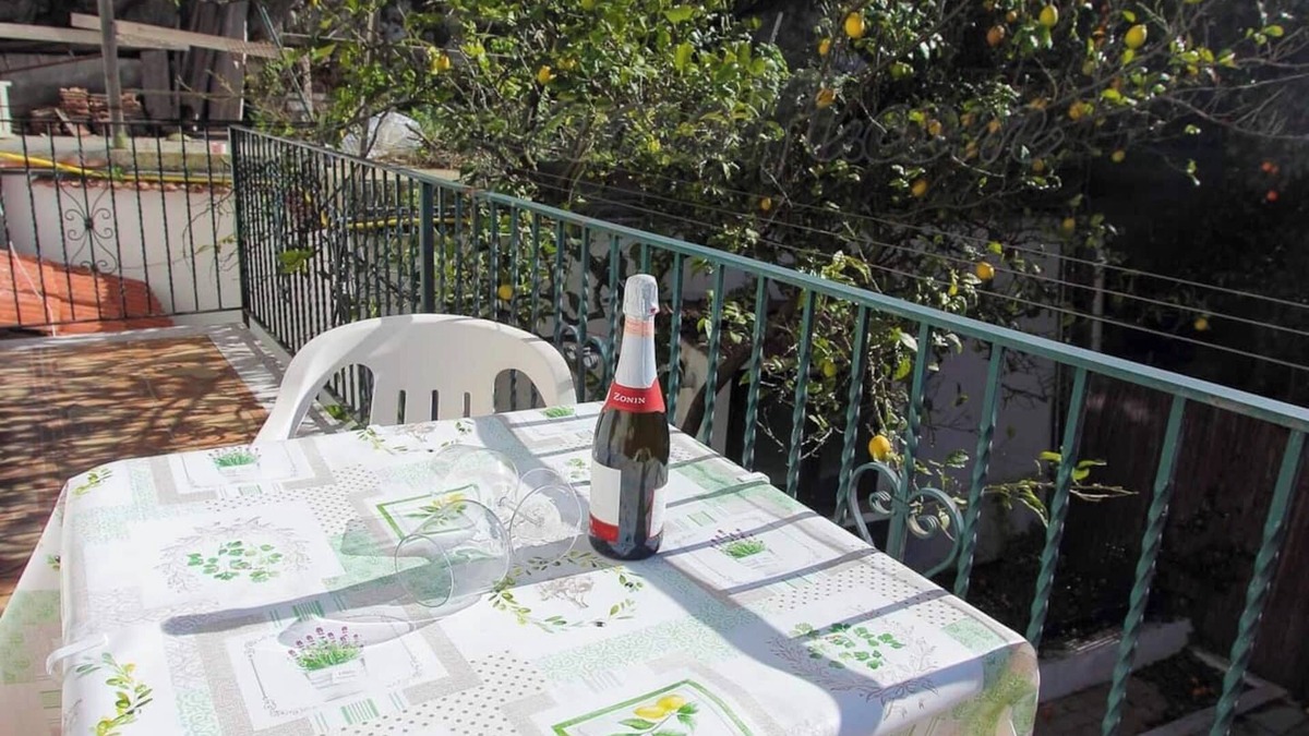 Pontone House | House Petra in the Amalfi center, with fast wifi and AC
