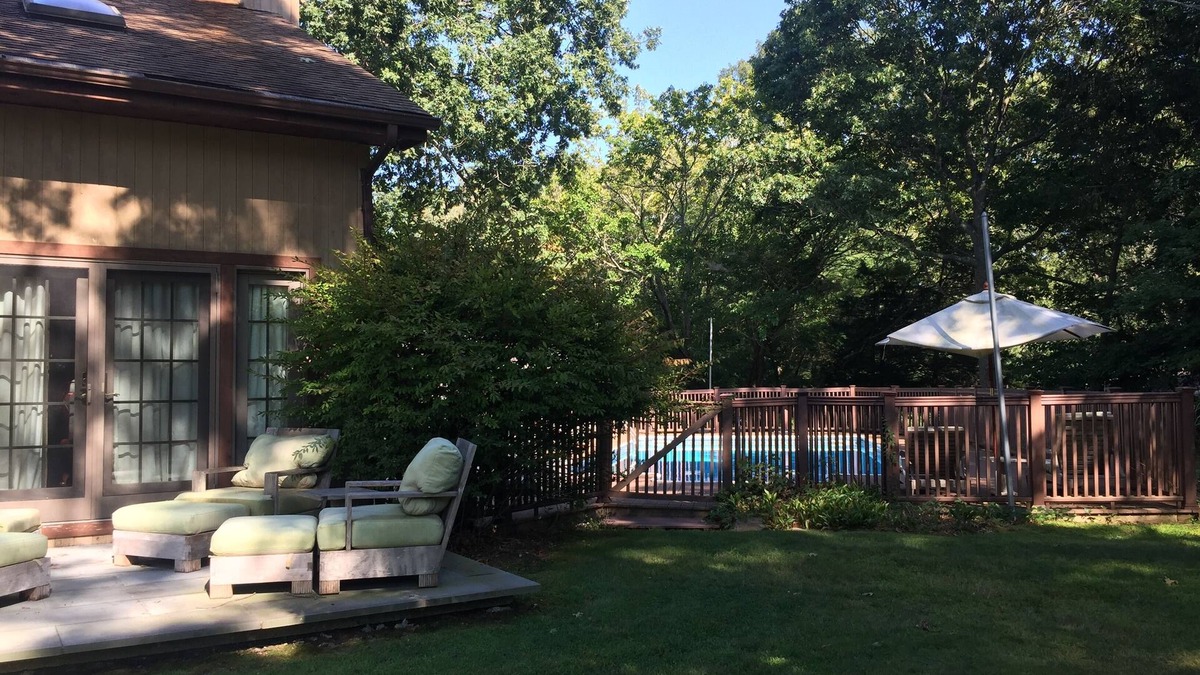 Flanders House | HOUSE ,POOL , NEARBY BEACHES , GOLFING, WINE TASTING , SHOPPING ,FINE DINING,