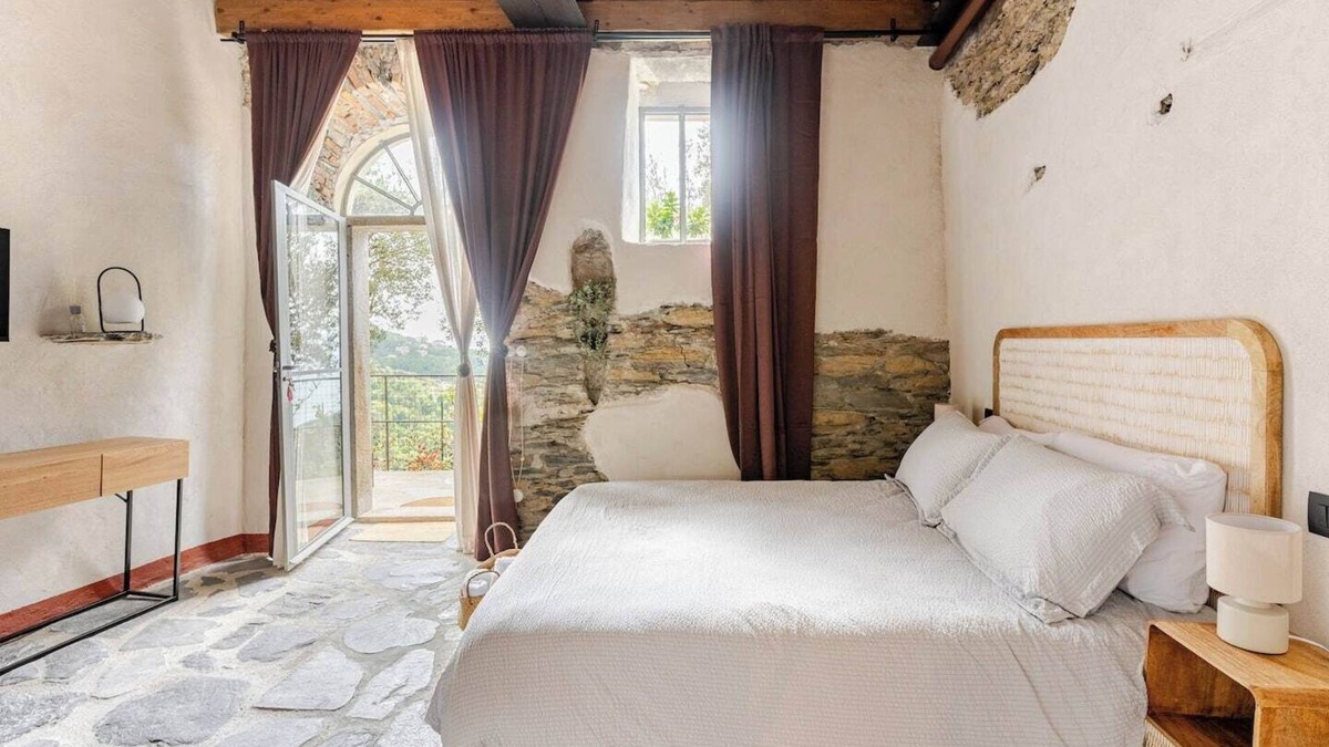 Cogorno Bed & Breakfast | House Sarvaega cozy rustic rooms surrounded by nature, sea view