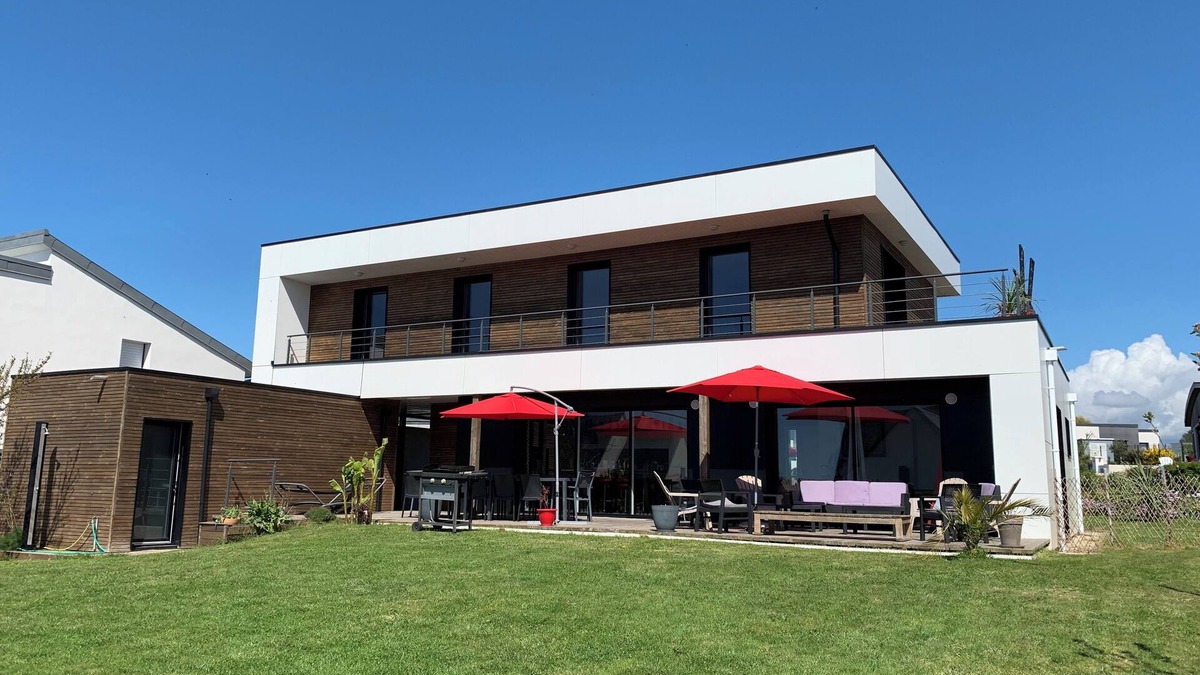 Clohars-Carnoet Villa | House sea view beach on foot large south-facing terrace plancha enclosed garden 5 parking spaces