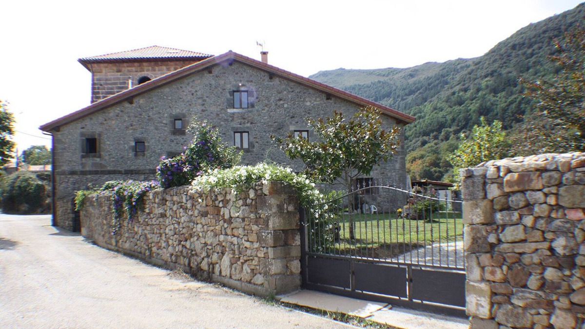 Hoz de Marron House | House Sierra de Breñas (Ampuero - Bien Aparecida) capacity for 18-20 people