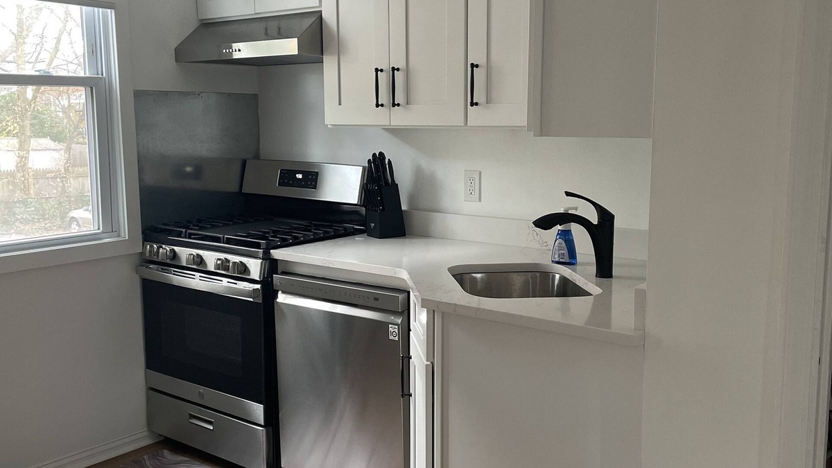 Wheaton-Glenmont House | House. Silver spring