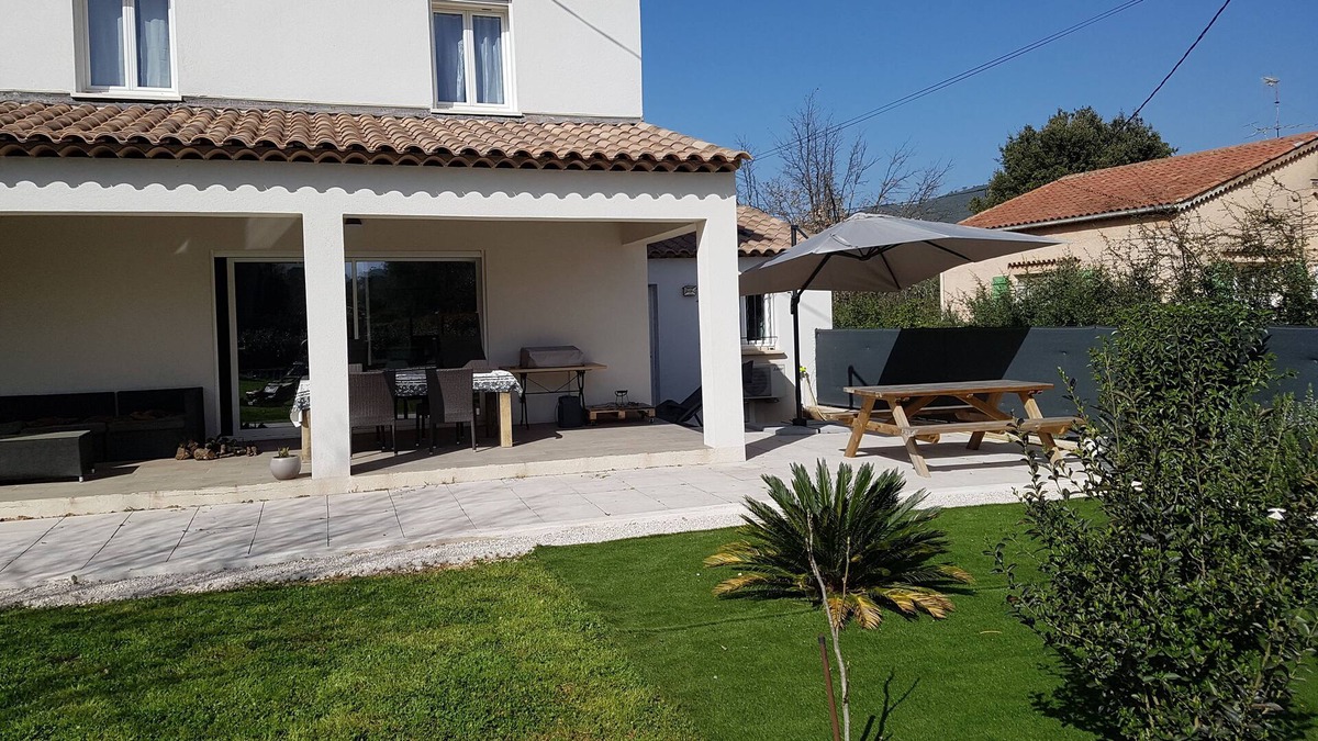 Le Cannet-des-Maures House | house, terraces, jacuzzi